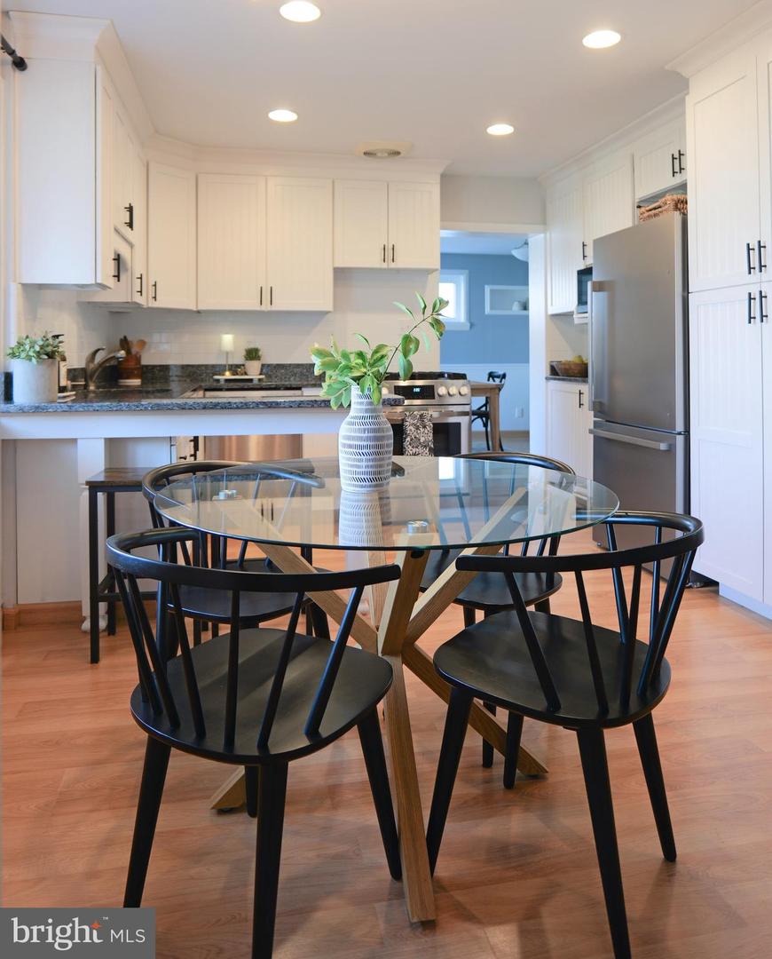 7323 INZER ST, SPRINGFIELD, Virginia 22151, 4 Bedrooms Bedrooms, ,2 BathroomsBathrooms,Residential,For sale,7323 INZER ST,VAFX2278970 MLS # VAFX2278970