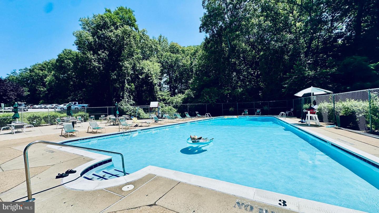 3975 LYNDHURST DR #103, FAIRFAX, Virginia 22031, 1 Bedroom Bedrooms, ,1 BathroomBathrooms,Residential,For sale,3975 LYNDHURST DR #103,VAFC2005814 MLS # VAFC2005814 3975 LYNDHURST DR #103, FAIRFAX, Virginia 22031, 1 Bedroom Bedrooms, ,1 BathroomBathrooms,Residential,For sale,3975 LYNDHURST DR #103,VAFC2005814 MLS # VAFC2005814