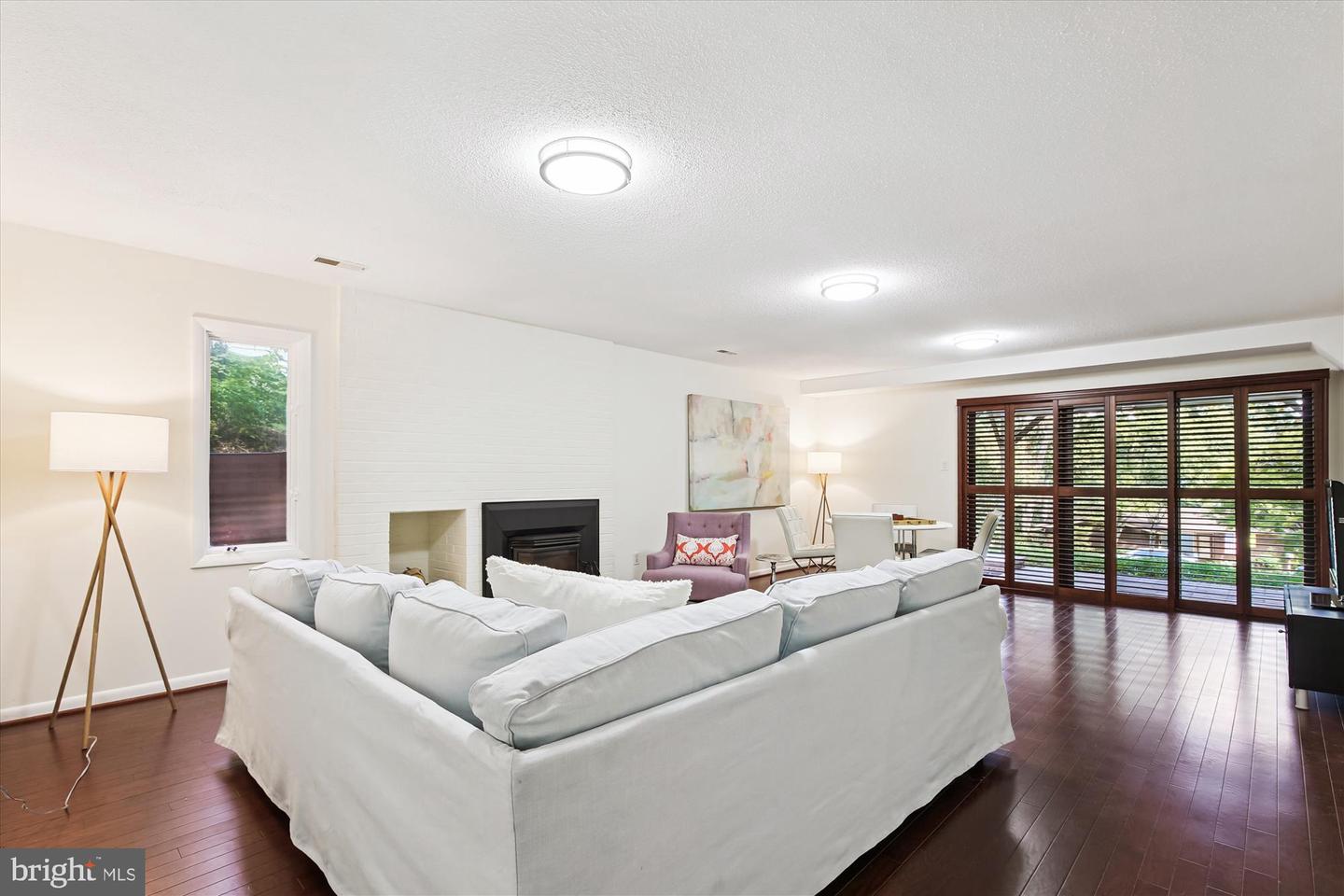 11221 S SHORE RD, RESTON, Virginia 20190, 4 Bedrooms Bedrooms, ,3 BathroomsBathrooms,Residential,For sale,11221 S SHORE RD,VAFX2259606 MLS # VAFX2259606