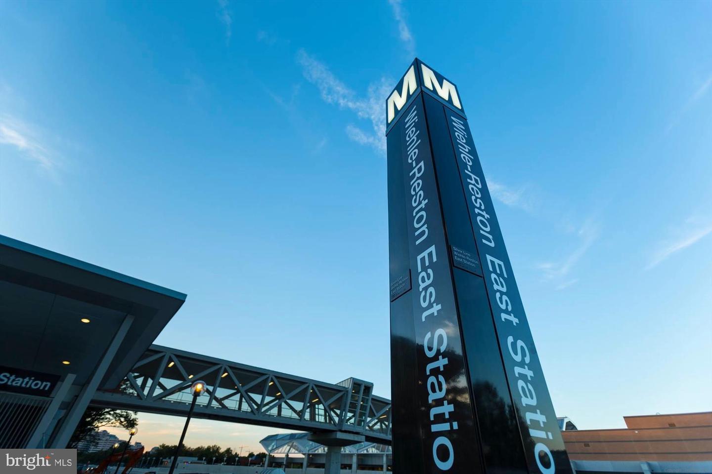 11221 S SHORE RD, RESTON, Virginia 20190, 4 Bedrooms Bedrooms, ,3 BathroomsBathrooms,Residential,For sale,11221 S SHORE RD,VAFX2259606 MLS # VAFX2259606