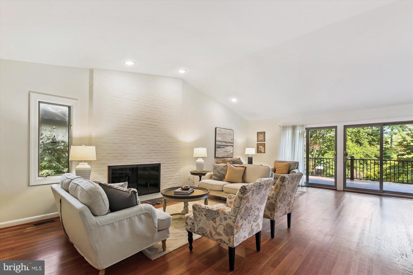 11221 S SHORE RD, RESTON, Virginia 20190, 4 Bedrooms Bedrooms, ,3 BathroomsBathrooms,Residential,For sale,11221 S SHORE RD,VAFX2259606 MLS # VAFX2259606