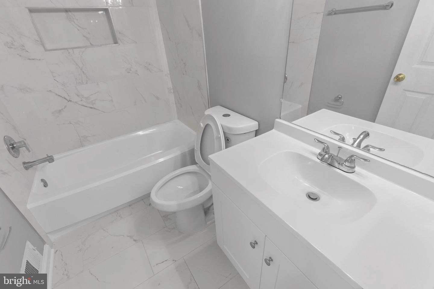 2447 CLOVER FIELD CIR, HERNDON, Virginia 20171, 3 Bedrooms Bedrooms, ,2 BathroomsBathrooms,Residential,For sale,2447 CLOVER FIELD CIR,VAFX2260166 MLS # VAFX2260166 2447 CLOVER FIELD CIR, HERNDON, Virginia 20171, 3 Bedrooms Bedrooms, ,2 BathroomsBathrooms,Residential,For sale,2447 CLOVER FIELD CIR,VAFX2260166 MLS # VAFX2260166