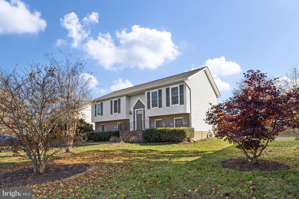 11513 BRIAN DR, FREDERICKSBURG, Virginia 22407, 3 Bedrooms Bedrooms, ,2 BathroomsBathrooms,Residential,11513 BRIAN DR,VASP2037394 MLS # VASP2037394 11513 BRIAN DR, FREDERICKSBURG, Virginia 22407, 3 Bedrooms Bedrooms, ,2 BathroomsBathrooms,Residential,11513 BRIAN DR,VASP2037394 MLS # VASP2037394