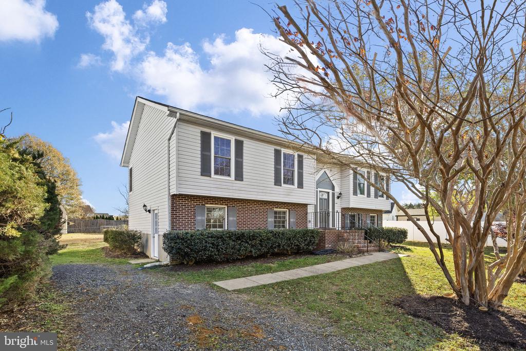 11513 BRIAN DR, FREDERICKSBURG, Virginia 22407, 3 Bedrooms Bedrooms, ,2 BathroomsBathrooms,Residential,11513 BRIAN DR,VASP2037394 MLS # VASP2037394 11513 BRIAN DR, FREDERICKSBURG, Virginia 22407, 3 Bedrooms Bedrooms, ,2 BathroomsBathrooms,Residential,11513 BRIAN DR,VASP2037394 MLS # VASP2037394