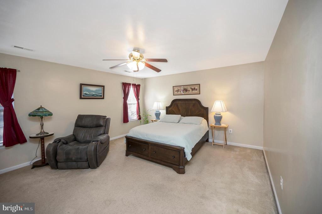 9406 BRAKEN CT, FREDERICKSBURG, Virginia 22408, 4 Bedrooms Bedrooms, ,3 BathroomsBathrooms,Residential,9406 BRAKEN CT,VASP2037562 MLS # VASP2037562 9406 BRAKEN CT, FREDERICKSBURG, Virginia 22408, 4 Bedrooms Bedrooms, ,3 BathroomsBathrooms,Residential,9406 BRAKEN CT,VASP2037562 MLS # VASP2037562