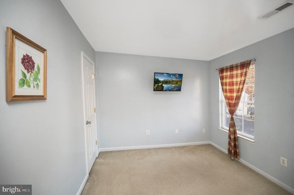 9406 BRAKEN CT, FREDERICKSBURG, Virginia 22408, 4 Bedrooms Bedrooms, ,3 BathroomsBathrooms,Residential,9406 BRAKEN CT,VASP2037562 MLS # VASP2037562 9406 BRAKEN CT, FREDERICKSBURG, Virginia 22408, 4 Bedrooms Bedrooms, ,3 BathroomsBathrooms,Residential,9406 BRAKEN CT,VASP2037562 MLS # VASP2037562