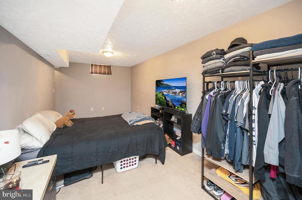 9406 BRAKEN CT, FREDERICKSBURG, Virginia 22408, 4 Bedrooms Bedrooms, ,3 BathroomsBathrooms,Residential,9406 BRAKEN CT,VASP2037562 MLS # VASP2037562 9406 BRAKEN CT, FREDERICKSBURG, Virginia 22408, 4 Bedrooms Bedrooms, ,3 BathroomsBathrooms,Residential,9406 BRAKEN CT,VASP2037562 MLS # VASP2037562