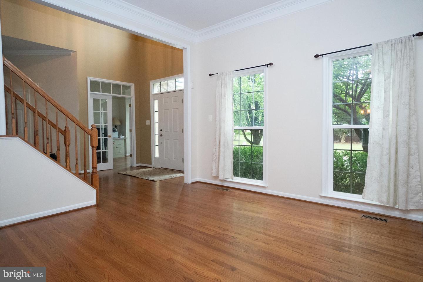 5662 CARIBBEAN CT, HAYMARKET, Virginia 20169, 5 Bedrooms Bedrooms, ,4 BathroomsBathrooms,Residential,For sale,5662 CARIBBEAN CT,VAPW2102622 MLS # VAPW2102622