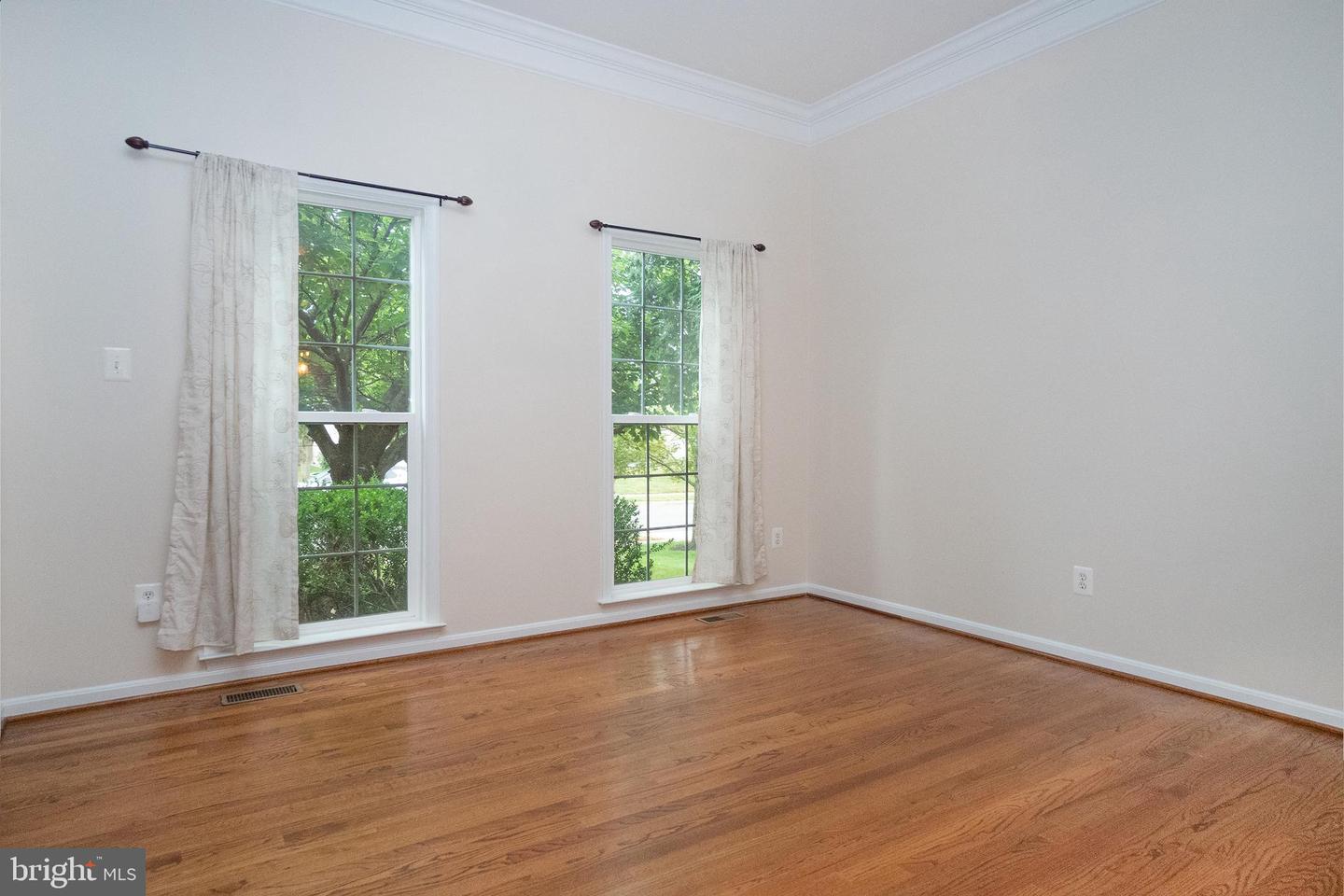 5662 CARIBBEAN CT, HAYMARKET, Virginia 20169, 5 Bedrooms Bedrooms, ,4 BathroomsBathrooms,Residential,For sale,5662 CARIBBEAN CT,VAPW2102622 MLS # VAPW2102622