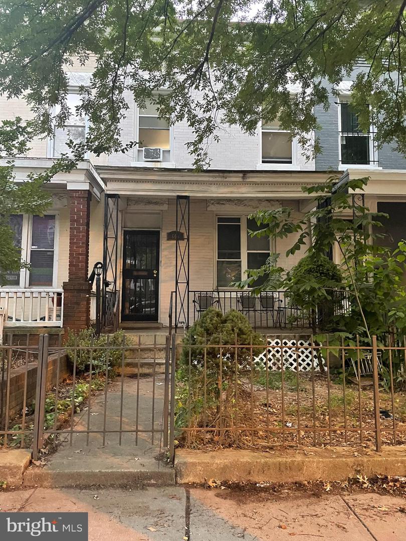 604 IRVING ST NW, WASHINGTON, District Of Columbia 20010, 3 Bedrooms Bedrooms, ,1 BathroomBathrooms,Residential,For sale,604 IRVING ST NW,DCDC2217626 MLS # DCDC2217626