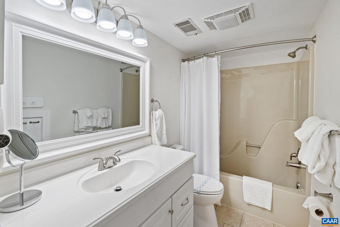 1442 HIGHLANDS CONDOS, WINTERGREEN RESORT, Virginia 22967, 3 Bedrooms Bedrooms, ,3 BathroomsBathrooms,Residential,For sale,1442 HIGHLANDS CONDOS,668854 MLS # 668854