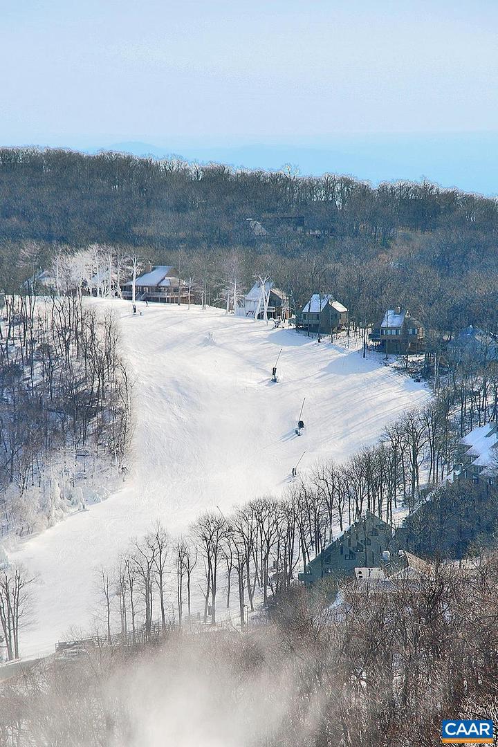 1442 HIGHLANDS CONDOS, WINTERGREEN RESORT, Virginia 22967, 3 Bedrooms Bedrooms, ,3 BathroomsBathrooms,Residential,For sale,1442 HIGHLANDS CONDOS,668854 MLS # 668854