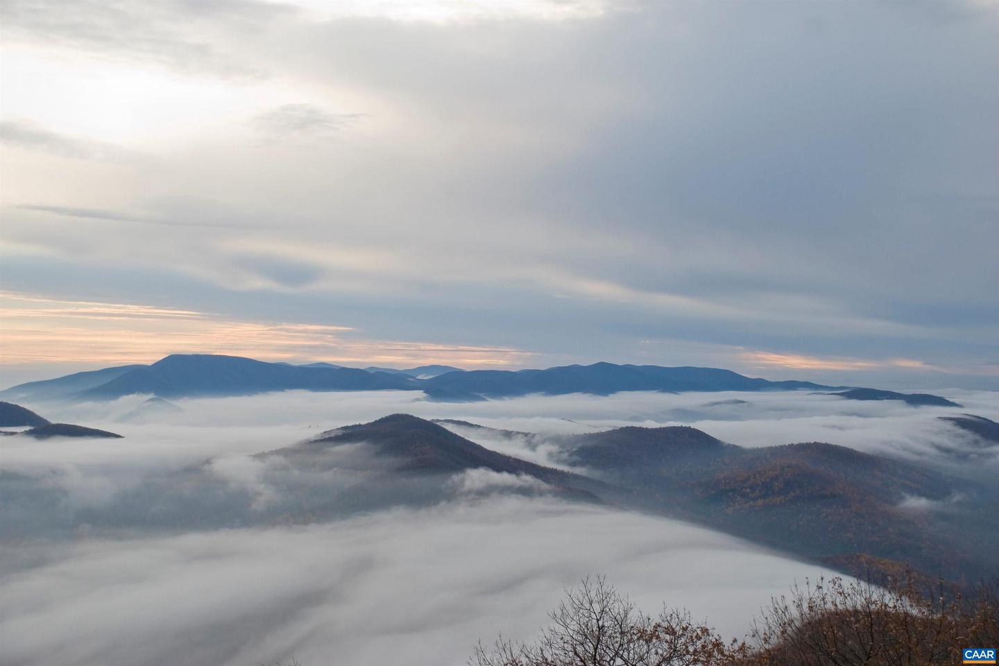 1442 HIGHLANDS CONDOS, WINTERGREEN RESORT, Virginia 22967, 3 Bedrooms Bedrooms, ,3 BathroomsBathrooms,Residential,For sale,1442 HIGHLANDS CONDOS,668854 MLS # 668854