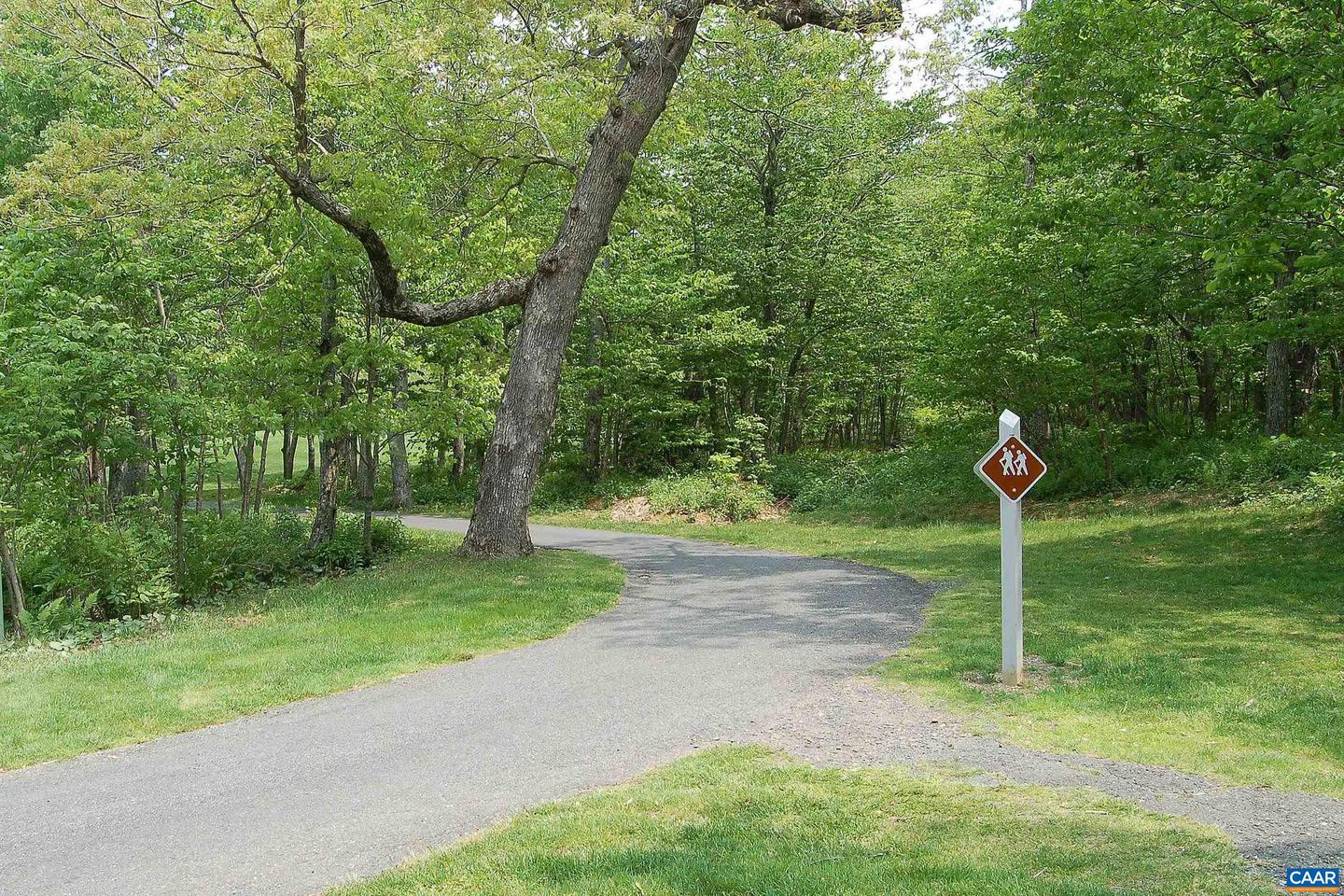 1442 HIGHLANDS CONDOS, WINTERGREEN RESORT, Virginia 22967, 3 Bedrooms Bedrooms, ,3 BathroomsBathrooms,Residential,For sale,1442 HIGHLANDS CONDOS,668854 MLS # 668854