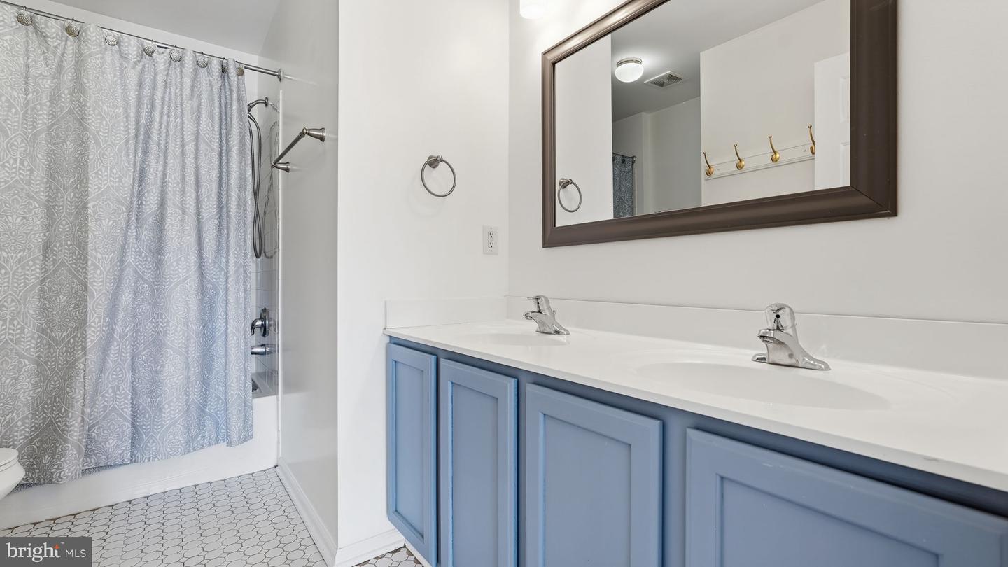 11381 FALLING CREEK DR, BEALETON, Virginia 22712, 4 Bedrooms Bedrooms, ,2 BathroomsBathrooms,Residential,For sale,11381 FALLING CREEK DR,VAFQ2018264 MLS # VAFQ2018264 11381 FALLING CREEK DR, BEALETON, Virginia 22712, 4 Bedrooms Bedrooms, ,2 BathroomsBathrooms,Residential,For sale,11381 FALLING CREEK DR,VAFQ2018264 MLS # VAFQ2018264