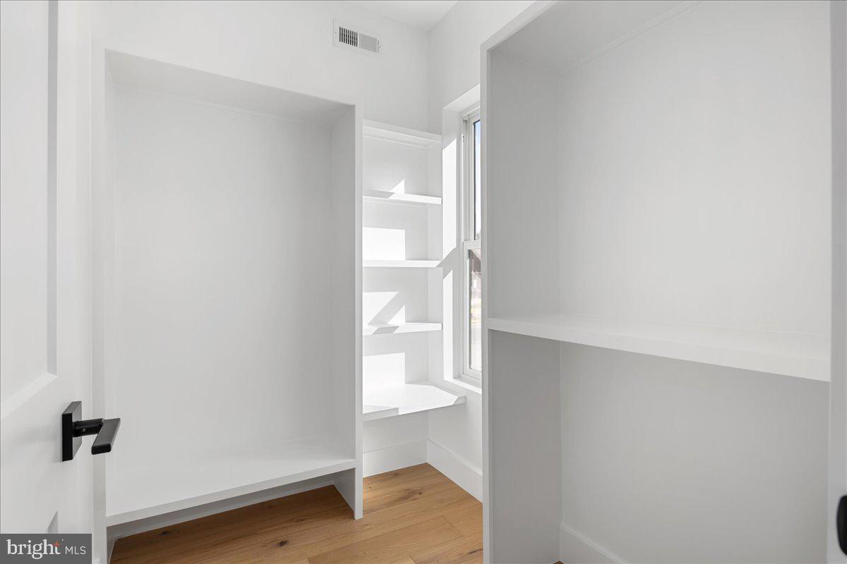 1600 LAFAYETTE DR, ALEXANDRIA, Virginia 22308, 5 Bedrooms Bedrooms, ,5 BathroomsBathrooms,Residential,For sale,1600 LAFAYETTE DR,VAFX2266958 MLS # VAFX2266958 1600 LAFAYETTE DR, ALEXANDRIA, Virginia 22308, 5 Bedrooms Bedrooms, ,5 BathroomsBathrooms,Residential,For sale,1600 LAFAYETTE DR,VAFX2266958 MLS # VAFX2266958