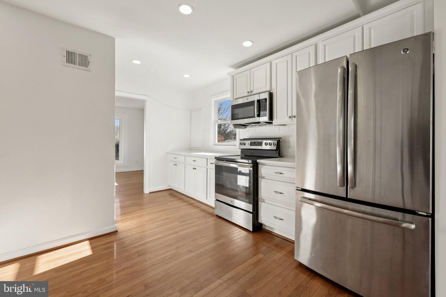 3130 COFER RD, FALLS CHURCH, Virginia 22042, 3 Bedrooms Bedrooms, ,2 BathroomsBathrooms,Residential,For sale,3130 COFER RD,VAFX2266980 MLS # VAFX2266980 3130 COFER RD, FALLS CHURCH, Virginia 22042, 3 Bedrooms Bedrooms, ,2 BathroomsBathrooms,Residential,For sale,3130 COFER RD,VAFX2266980 MLS # VAFX2266980