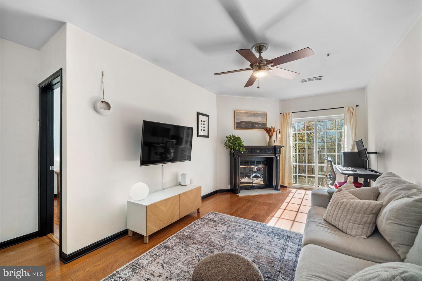 275 S PICKETT ST #102, ALEXANDRIA, Virginia 22304, 1 Bedroom Bedrooms, ,1 BathroomBathrooms,Residential,For sale,275 S PICKETT ST #102,VAAX2050180 MLS # VAAX2050180