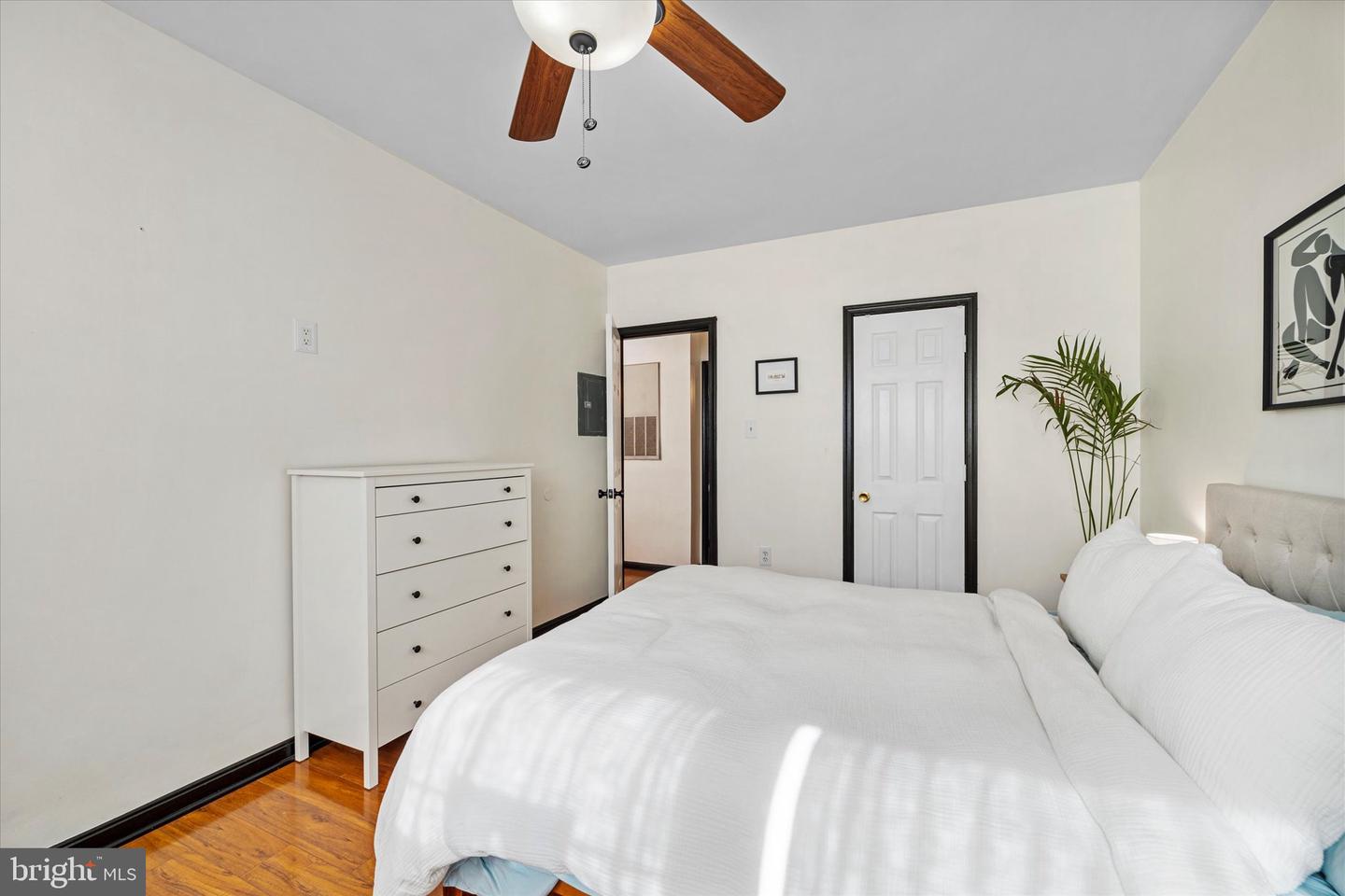 275 S PICKETT ST #102, ALEXANDRIA, Virginia 22304, 1 Bedroom Bedrooms, ,1 BathroomBathrooms,Residential,For sale,275 S PICKETT ST #102,VAAX2050180 MLS # VAAX2050180