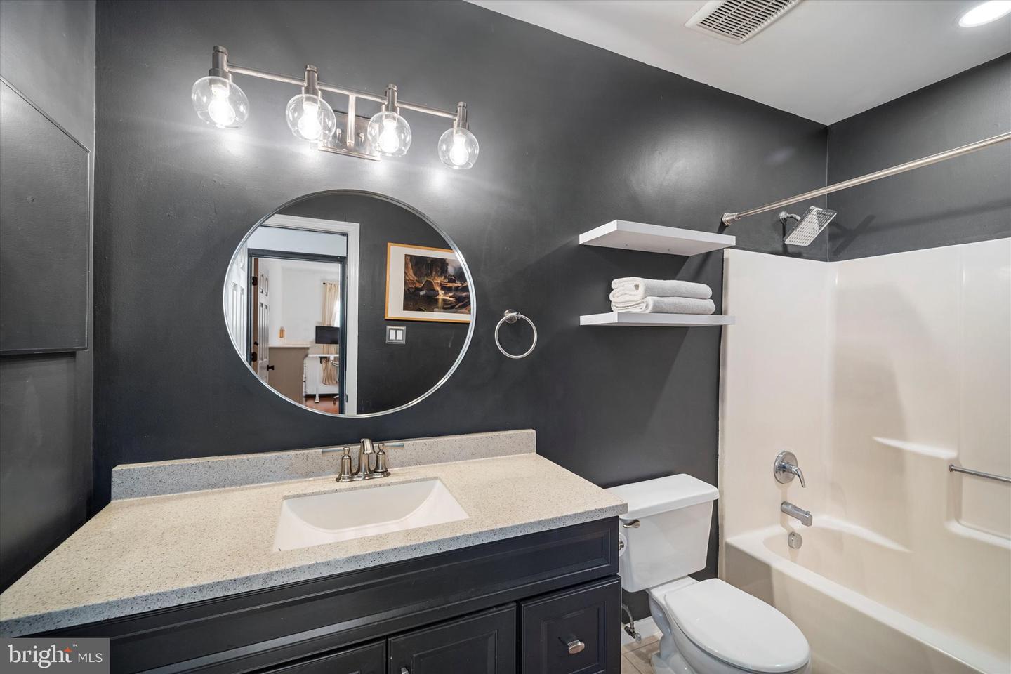 275 S PICKETT ST #102, ALEXANDRIA, Virginia 22304, 1 Bedroom Bedrooms, ,1 BathroomBathrooms,Residential,For sale,275 S PICKETT ST #102,VAAX2050180 MLS # VAAX2050180