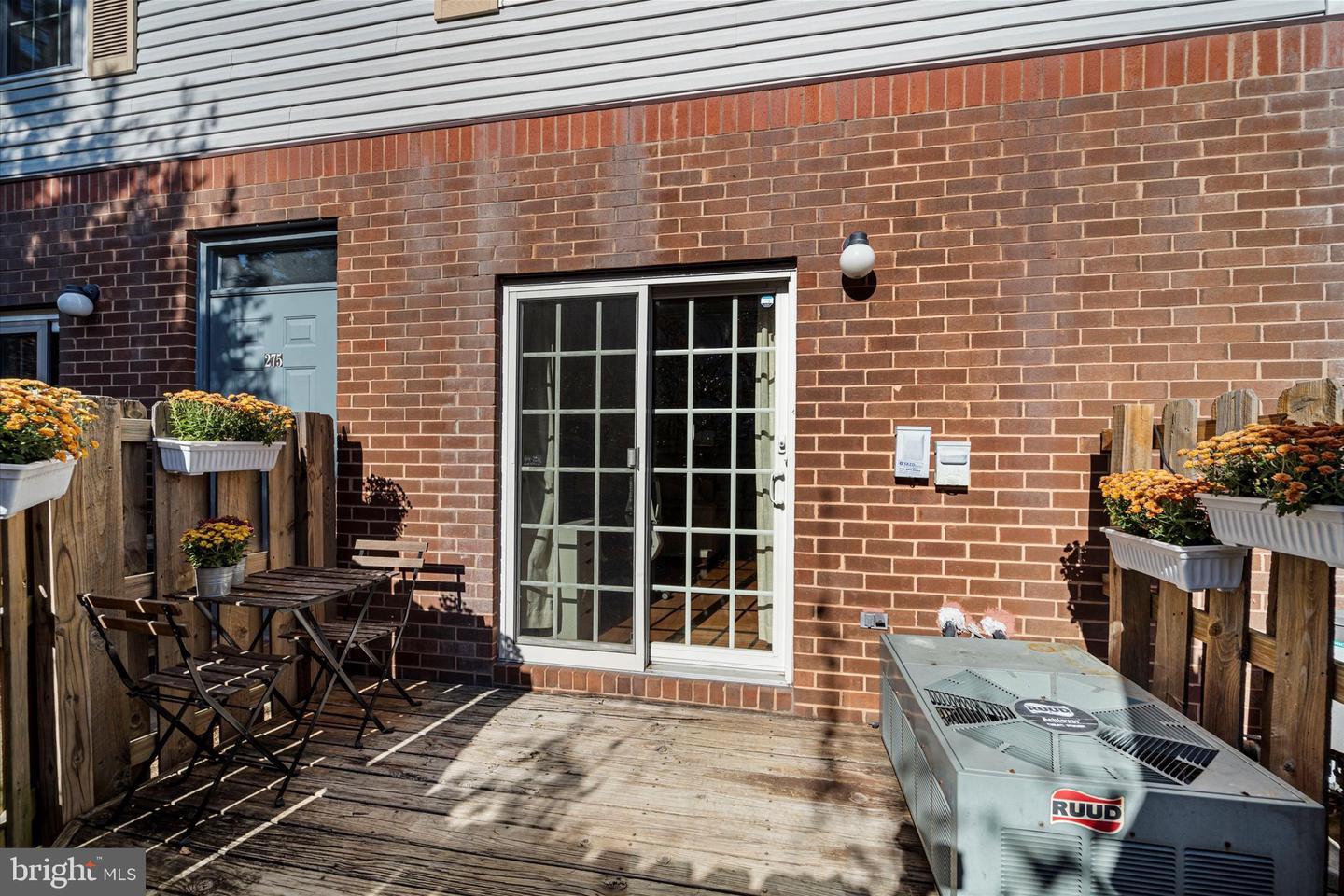 275 S PICKETT ST #102, ALEXANDRIA, Virginia 22304, 1 Bedroom Bedrooms, ,1 BathroomBathrooms,Residential,For sale,275 S PICKETT ST #102,VAAX2050180 MLS # VAAX2050180