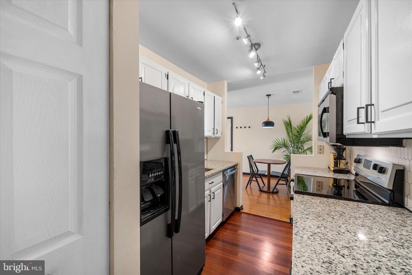 275 S PICKETT ST #102, ALEXANDRIA, Virginia 22304, 1 Bedroom Bedrooms, ,1 BathroomBathrooms,Residential,For sale,275 S PICKETT ST #102,VAAX2050180 MLS # VAAX2050180