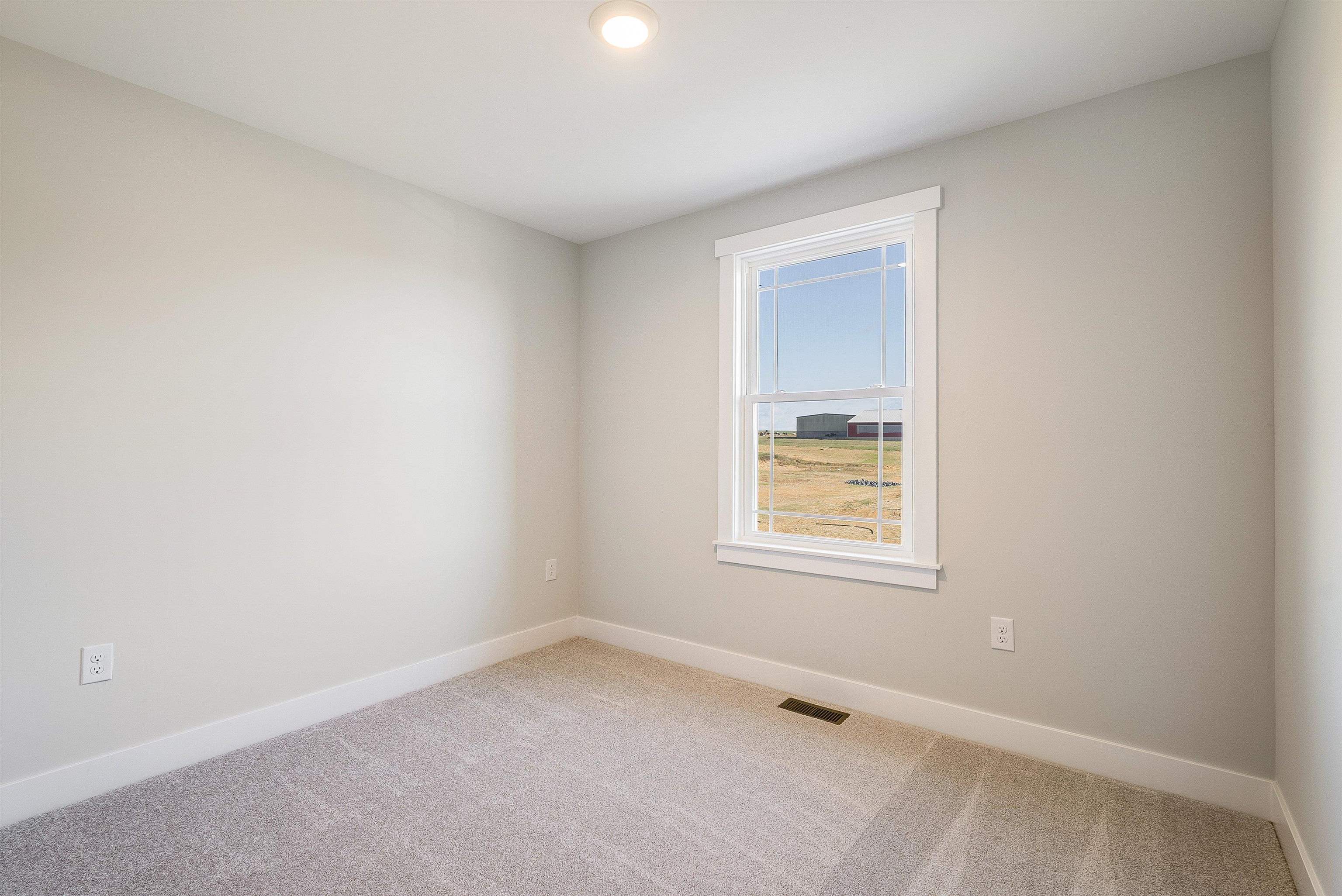 Spacious 10'x8' 3rd bedroom has a walk in closet Spacious 10'x8' 3rd bedroom has a walk in closet