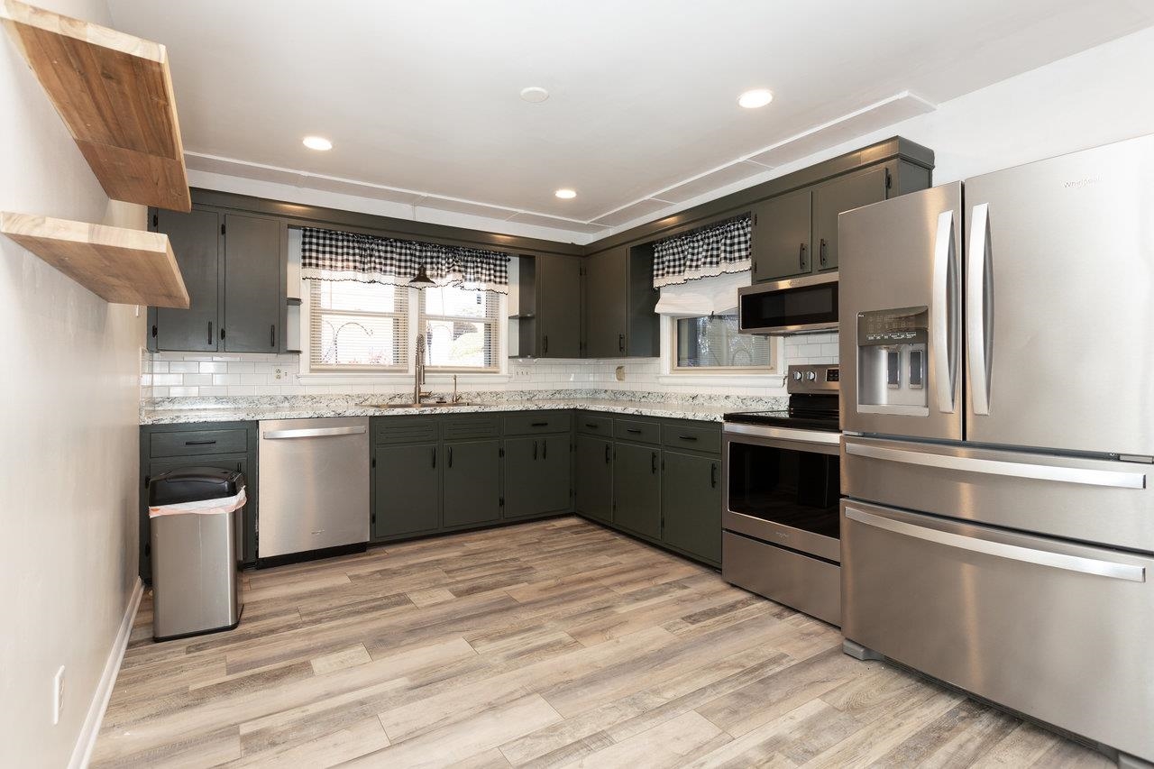 733 HILLVIEW DR, DAYTON, Virginia 22821, 4 Bedrooms Bedrooms, ,2 BathroomsBathrooms,Residential,733 HILLVIEW DR,671063 MLS # 671063 733 HILLVIEW DR, DAYTON, Virginia 22821, 4 Bedrooms Bedrooms, ,2 BathroomsBathrooms,Residential,733 HILLVIEW DR,671063 MLS # 671063