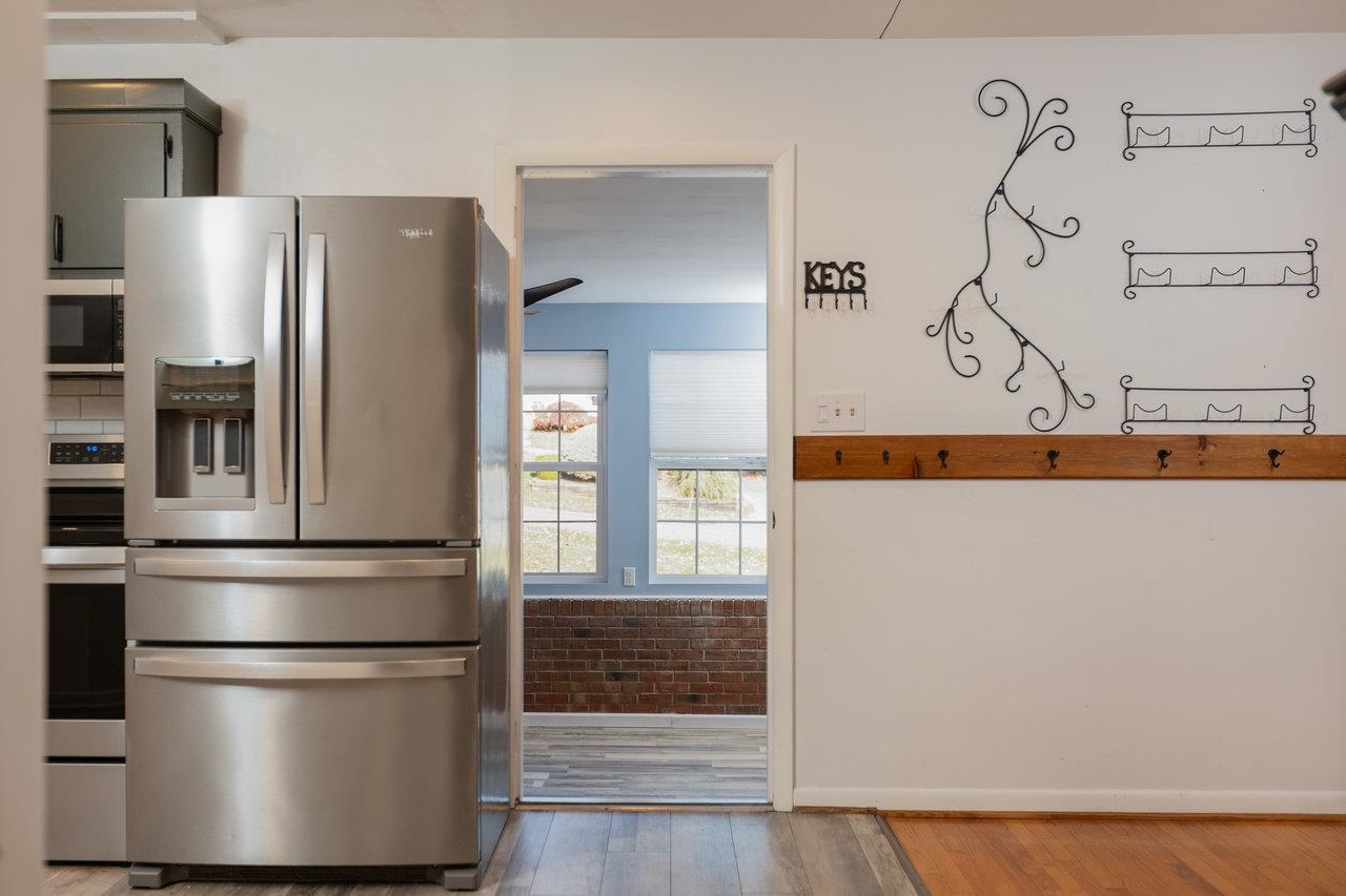 733 HILLVIEW DR, DAYTON, Virginia 22821, 4 Bedrooms Bedrooms, ,2 BathroomsBathrooms,Residential,733 HILLVIEW DR,671063 MLS # 671063 733 HILLVIEW DR, DAYTON, Virginia 22821, 4 Bedrooms Bedrooms, ,2 BathroomsBathrooms,Residential,733 HILLVIEW DR,671063 MLS # 671063