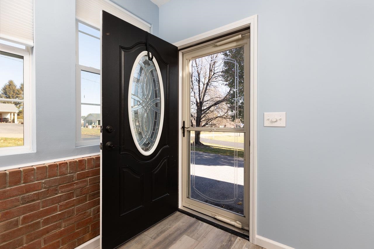 733 HILLVIEW DR, DAYTON, Virginia 22821, 4 Bedrooms Bedrooms, ,2 BathroomsBathrooms,Residential,733 HILLVIEW DR,671063 MLS # 671063 733 HILLVIEW DR, DAYTON, Virginia 22821, 4 Bedrooms Bedrooms, ,2 BathroomsBathrooms,Residential,733 HILLVIEW DR,671063 MLS # 671063