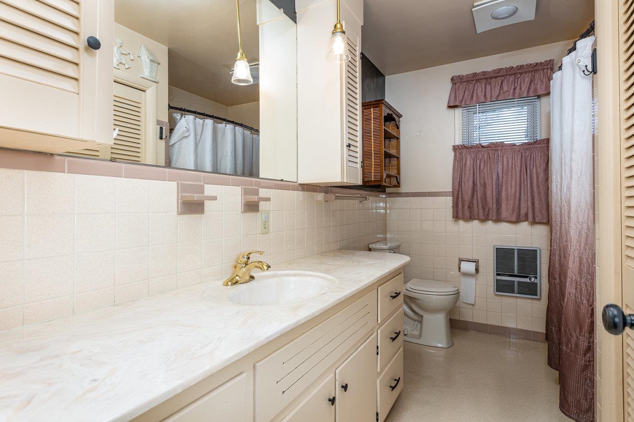 733 HILLVIEW DR, DAYTON, Virginia 22821, 4 Bedrooms Bedrooms, ,2 BathroomsBathrooms,Residential,733 HILLVIEW DR,671063 MLS # 671063 733 HILLVIEW DR, DAYTON, Virginia 22821, 4 Bedrooms Bedrooms, ,2 BathroomsBathrooms,Residential,733 HILLVIEW DR,671063 MLS # 671063