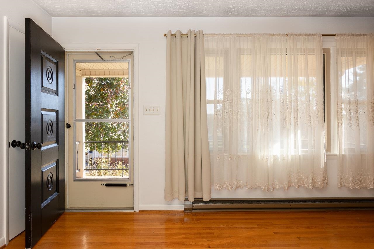 733 HILLVIEW DR, DAYTON, Virginia 22821, 4 Bedrooms Bedrooms, ,2 BathroomsBathrooms,Residential,733 HILLVIEW DR,671063 MLS # 671063 733 HILLVIEW DR, DAYTON, Virginia 22821, 4 Bedrooms Bedrooms, ,2 BathroomsBathrooms,Residential,733 HILLVIEW DR,671063 MLS # 671063