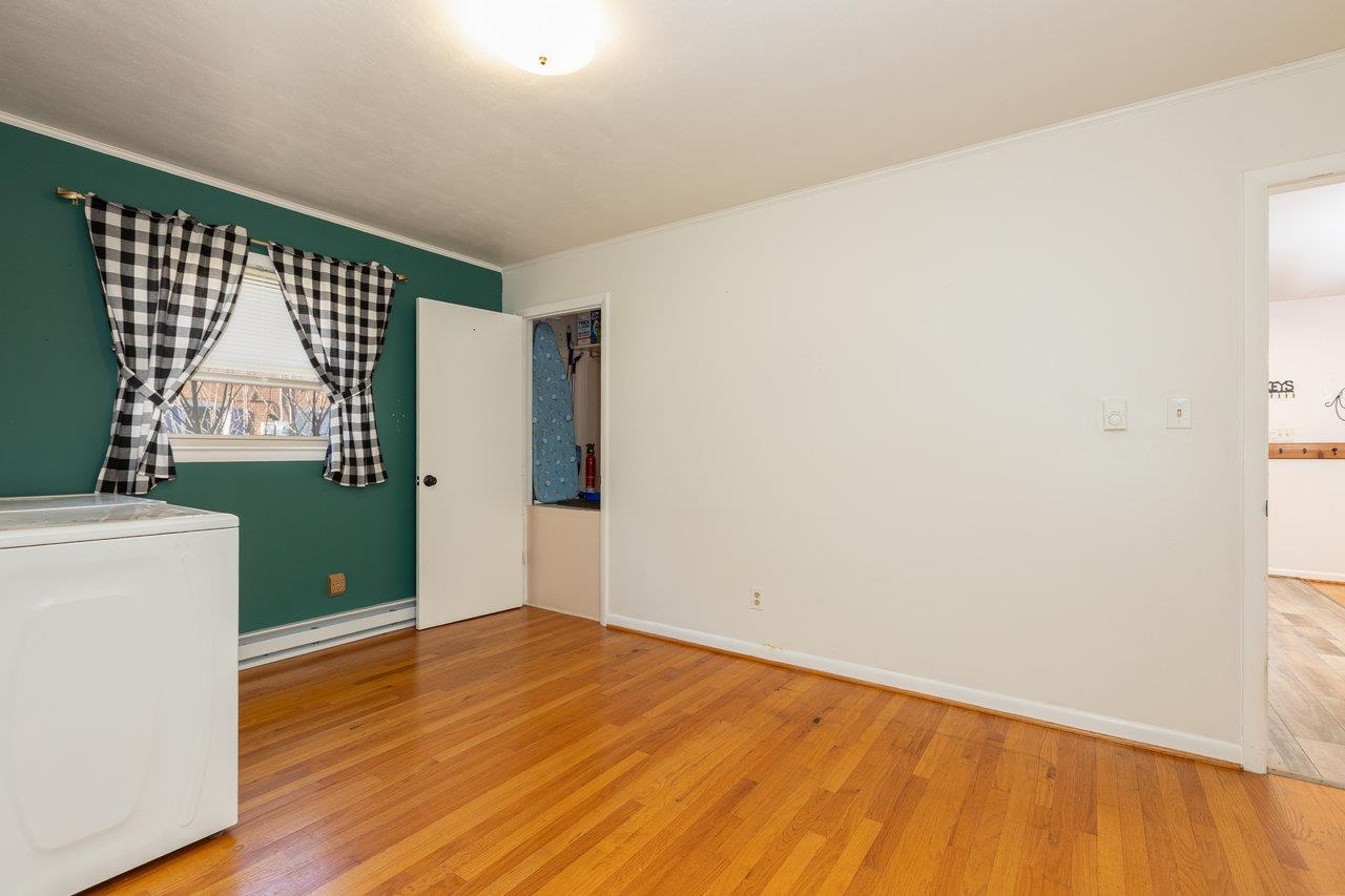 733 HILLVIEW DR, DAYTON, Virginia 22821, 4 Bedrooms Bedrooms, ,2 BathroomsBathrooms,Residential,733 HILLVIEW DR,671063 MLS # 671063 733 HILLVIEW DR, DAYTON, Virginia 22821, 4 Bedrooms Bedrooms, ,2 BathroomsBathrooms,Residential,733 HILLVIEW DR,671063 MLS # 671063