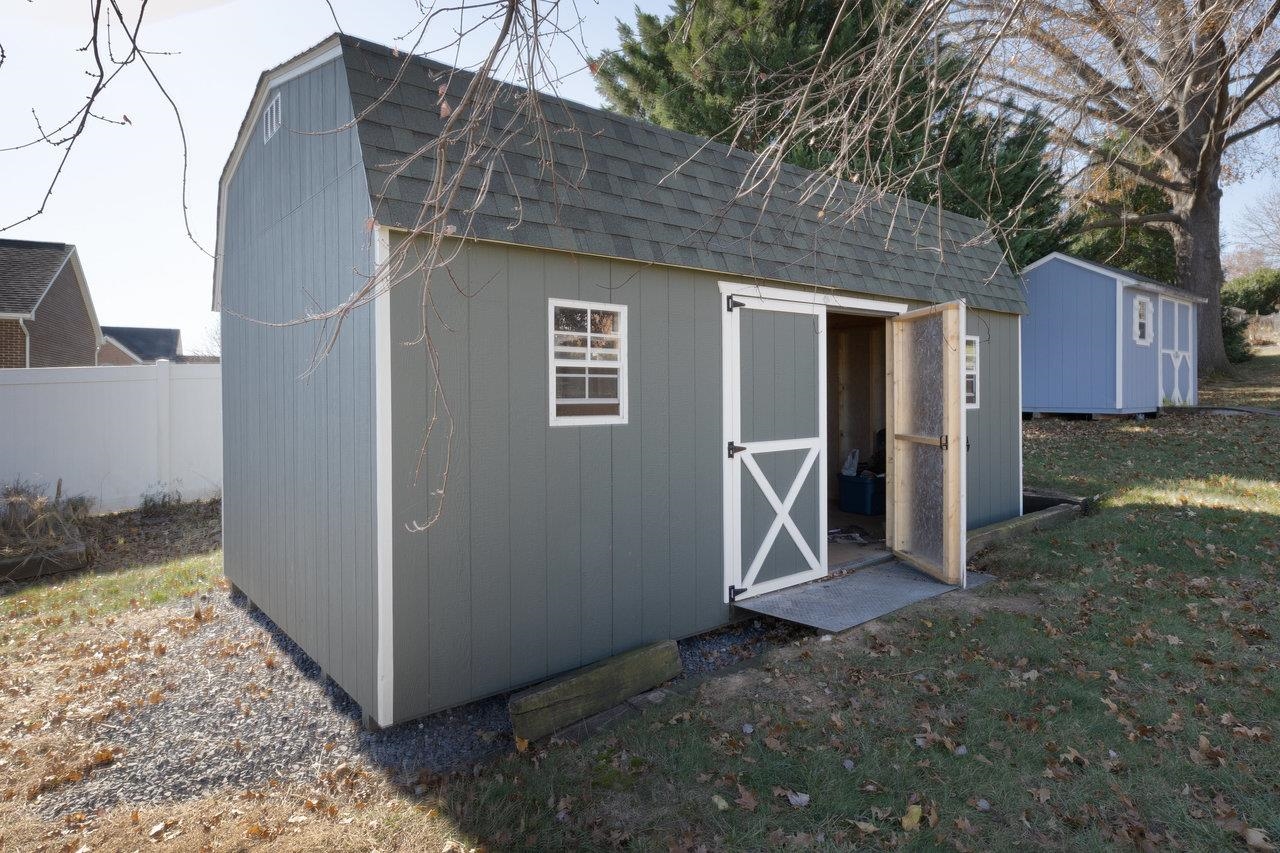 733 HILLVIEW DR, DAYTON, Virginia 22821, 4 Bedrooms Bedrooms, ,2 BathroomsBathrooms,Residential,733 HILLVIEW DR,671063 MLS # 671063 733 HILLVIEW DR, DAYTON, Virginia 22821, 4 Bedrooms Bedrooms, ,2 BathroomsBathrooms,Residential,733 HILLVIEW DR,671063 MLS # 671063