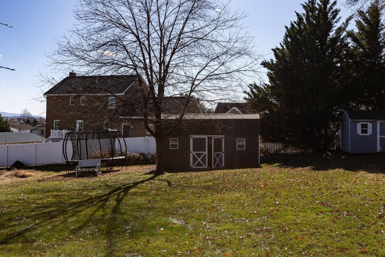 733 HILLVIEW DR, DAYTON, Virginia 22821, 4 Bedrooms Bedrooms, ,2 BathroomsBathrooms,Residential,733 HILLVIEW DR,671063 MLS # 671063 733 HILLVIEW DR, DAYTON, Virginia 22821, 4 Bedrooms Bedrooms, ,2 BathroomsBathrooms,Residential,733 HILLVIEW DR,671063 MLS # 671063