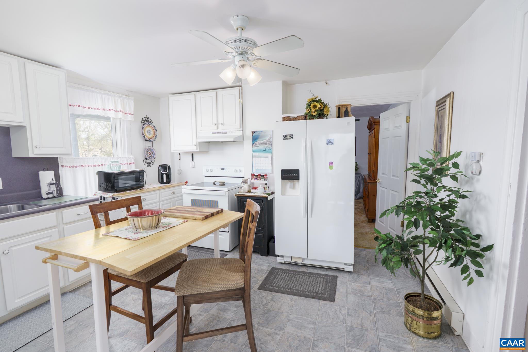 601 LONG AVE, SHENANDOAH, Virginia 22849, 4 Bedrooms Bedrooms, ,2 BathroomsBathrooms,Residential,601 LONG AVE,671072 MLS # 671072 601 LONG AVE, SHENANDOAH, Virginia 22849, 4 Bedrooms Bedrooms, ,2 BathroomsBathrooms,Residential,601 LONG AVE,671072 MLS # 671072