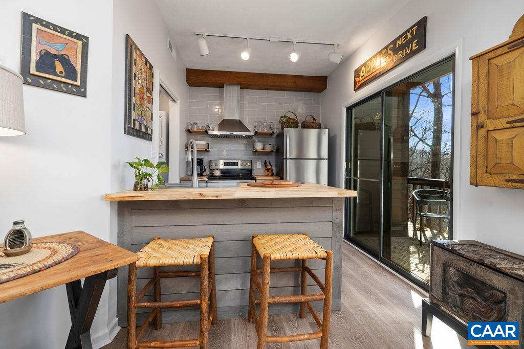 800 LAURELWOOD CONDOS, WINTERGREEN RESORT, Virginia 22967, 1 Bedroom Bedrooms, ,1 BathroomBathrooms,Residential,800 LAURELWOOD CONDOS,671074 MLS # 671074