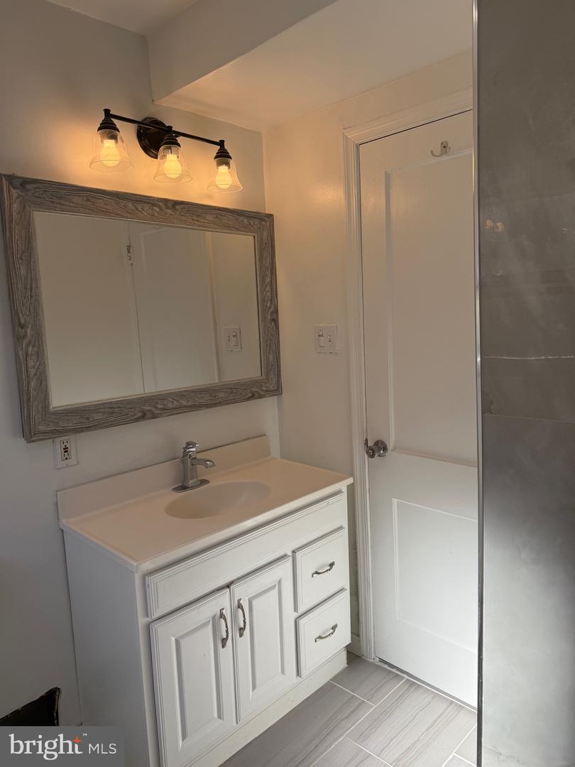 6918 RANDOLPH MACON DR, ALEXANDRIA, Virginia 22307, 3 Bedrooms Bedrooms, ,3 BathroomsBathrooms,Residential,For sale,6918 RANDOLPH MACON DR,VAFX2274628 MLS # VAFX2274628