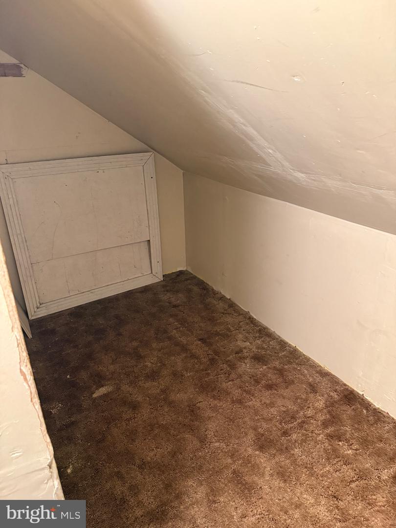 6918 RANDOLPH MACON DR, ALEXANDRIA, Virginia 22307, 3 Bedrooms Bedrooms, ,3 BathroomsBathrooms,Residential,For sale,6918 RANDOLPH MACON DR,VAFX2274628 MLS # VAFX2274628