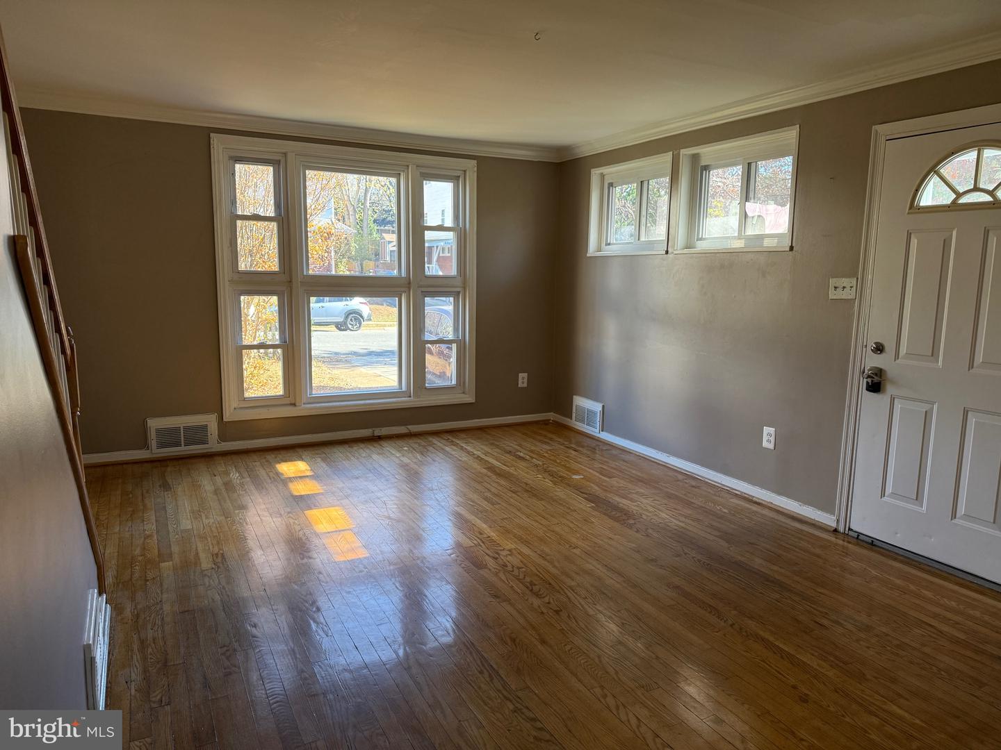 6918 RANDOLPH MACON DR, ALEXANDRIA, Virginia 22307, 3 Bedrooms Bedrooms, ,3 BathroomsBathrooms,Residential,For sale,6918 RANDOLPH MACON DR,VAFX2274628 MLS # VAFX2274628