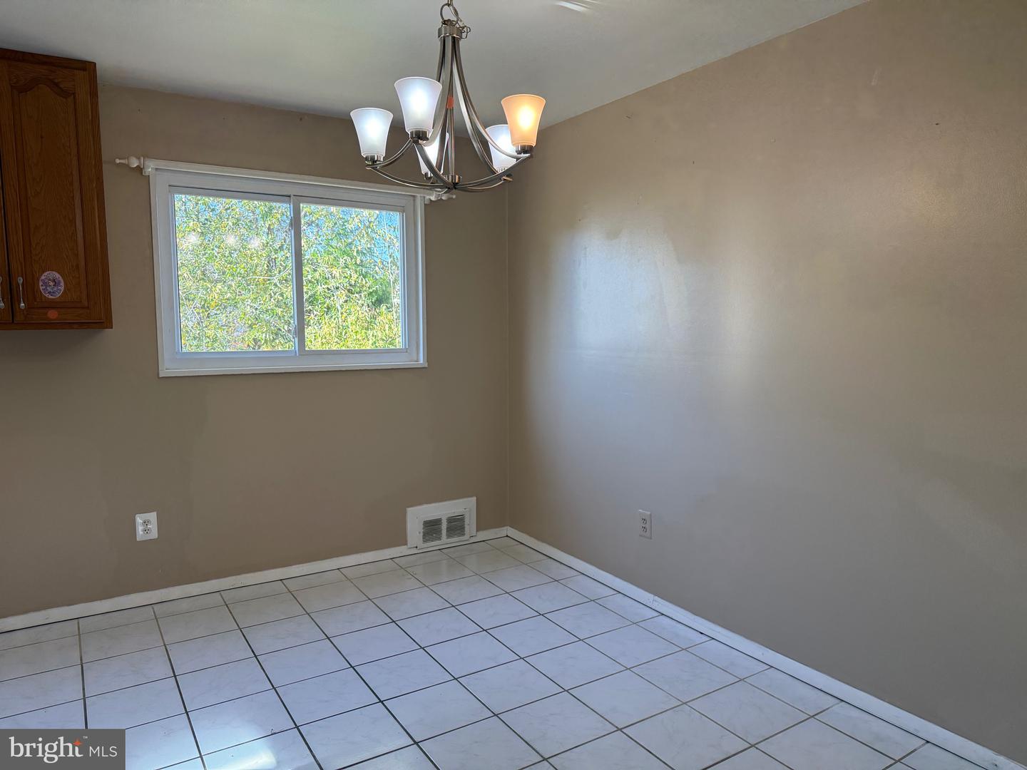 6918 RANDOLPH MACON DR, ALEXANDRIA, Virginia 22307, 3 Bedrooms Bedrooms, ,3 BathroomsBathrooms,Residential,For sale,6918 RANDOLPH MACON DR,VAFX2274628 MLS # VAFX2274628