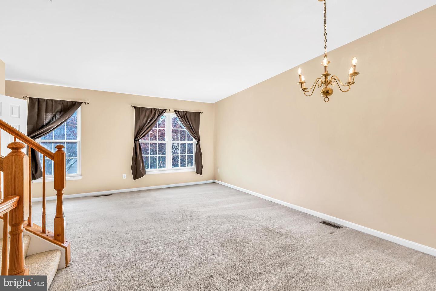 4627 DEERWATCH DR, CHANTILLY, Virginia 20151, 3 Bedrooms Bedrooms, ,2 BathroomsBathrooms,Residential,For sale,4627 DEERWATCH DR,VAFX2274802 MLS # VAFX2274802 4627 DEERWATCH DR, CHANTILLY, Virginia 20151, 3 Bedrooms Bedrooms, ,2 BathroomsBathrooms,Residential,For sale,4627 DEERWATCH DR,VAFX2274802 MLS # VAFX2274802