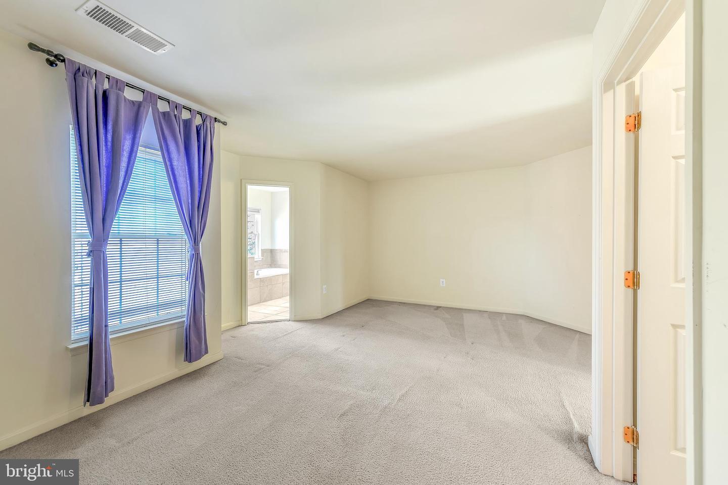 4627 DEERWATCH DR, CHANTILLY, Virginia 20151, 3 Bedrooms Bedrooms, ,2 BathroomsBathrooms,Residential,For sale,4627 DEERWATCH DR,VAFX2274802 MLS # VAFX2274802 4627 DEERWATCH DR, CHANTILLY, Virginia 20151, 3 Bedrooms Bedrooms, ,2 BathroomsBathrooms,Residential,For sale,4627 DEERWATCH DR,VAFX2274802 MLS # VAFX2274802