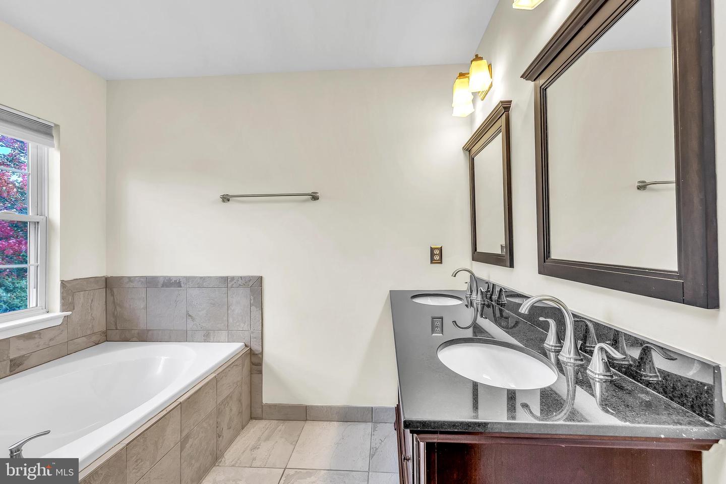 4627 DEERWATCH DR, CHANTILLY, Virginia 20151, 3 Bedrooms Bedrooms, ,2 BathroomsBathrooms,Residential,For sale,4627 DEERWATCH DR,VAFX2274802 MLS # VAFX2274802 4627 DEERWATCH DR, CHANTILLY, Virginia 20151, 3 Bedrooms Bedrooms, ,2 BathroomsBathrooms,Residential,For sale,4627 DEERWATCH DR,VAFX2274802 MLS # VAFX2274802