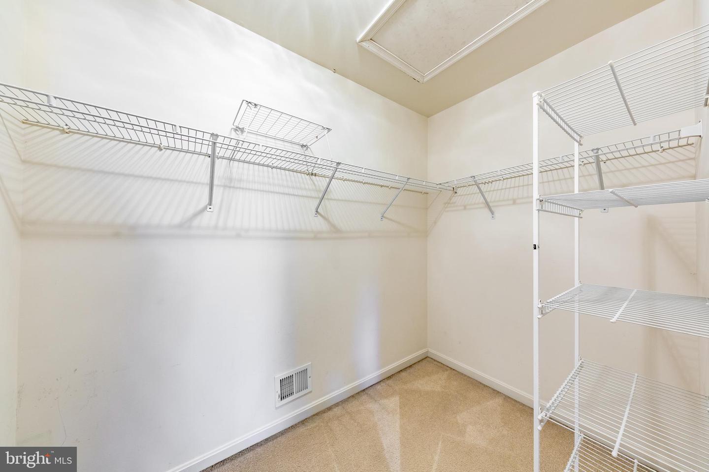 4627 DEERWATCH DR, CHANTILLY, Virginia 20151, 3 Bedrooms Bedrooms, ,2 BathroomsBathrooms,Residential,For sale,4627 DEERWATCH DR,VAFX2274802 MLS # VAFX2274802 4627 DEERWATCH DR, CHANTILLY, Virginia 20151, 3 Bedrooms Bedrooms, ,2 BathroomsBathrooms,Residential,For sale,4627 DEERWATCH DR,VAFX2274802 MLS # VAFX2274802