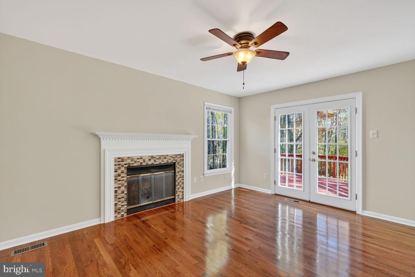 7137 LAKE COVE DR, ALEXANDRIA, Virginia 22315, 3 Bedrooms Bedrooms, ,3 BathroomsBathrooms,Residential,For sale,7137 LAKE COVE DR,VAFX2275514 MLS # VAFX2275514