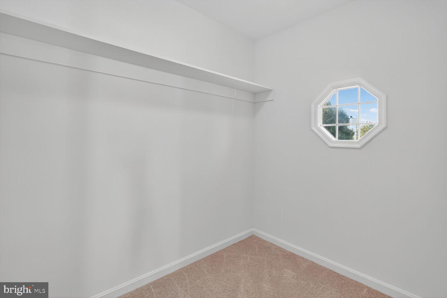 7137 LAKE COVE DR, ALEXANDRIA, Virginia 22315, 3 Bedrooms Bedrooms, ,3 BathroomsBathrooms,Residential,For sale,7137 LAKE COVE DR,VAFX2275514 MLS # VAFX2275514