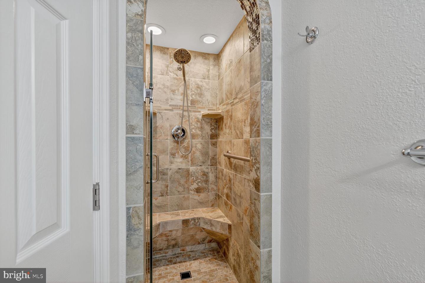 7137 LAKE COVE DR, ALEXANDRIA, Virginia 22315, 3 Bedrooms Bedrooms, ,3 BathroomsBathrooms,Residential,For sale,7137 LAKE COVE DR,VAFX2275514 MLS # VAFX2275514