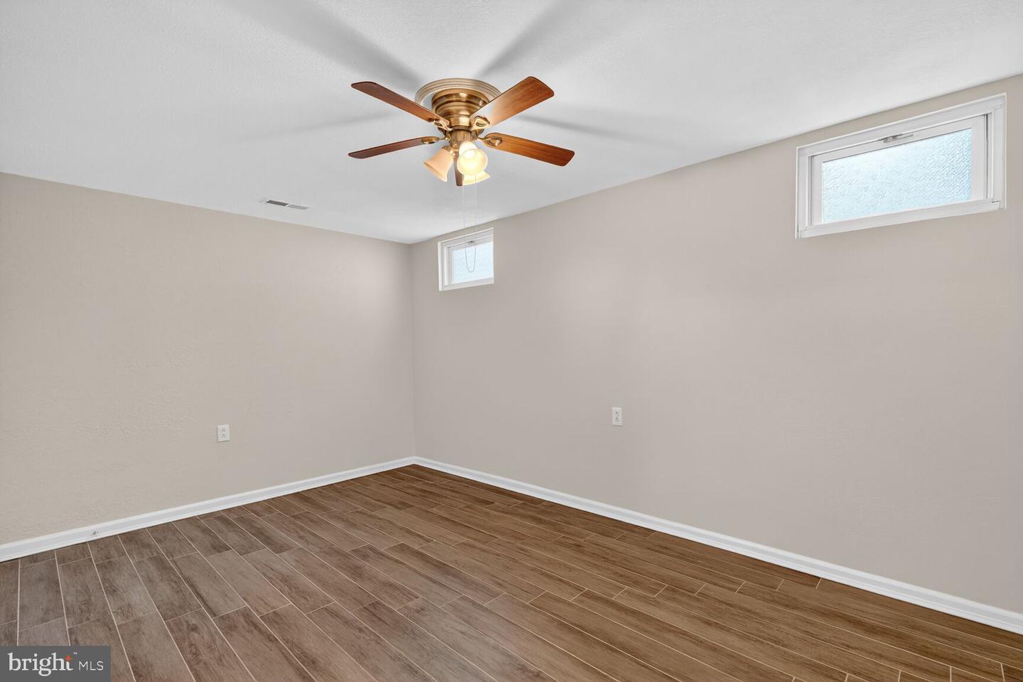 7137 LAKE COVE DR, ALEXANDRIA, Virginia 22315, 3 Bedrooms Bedrooms, ,3 BathroomsBathrooms,Residential,For sale,7137 LAKE COVE DR,VAFX2275514 MLS # VAFX2275514