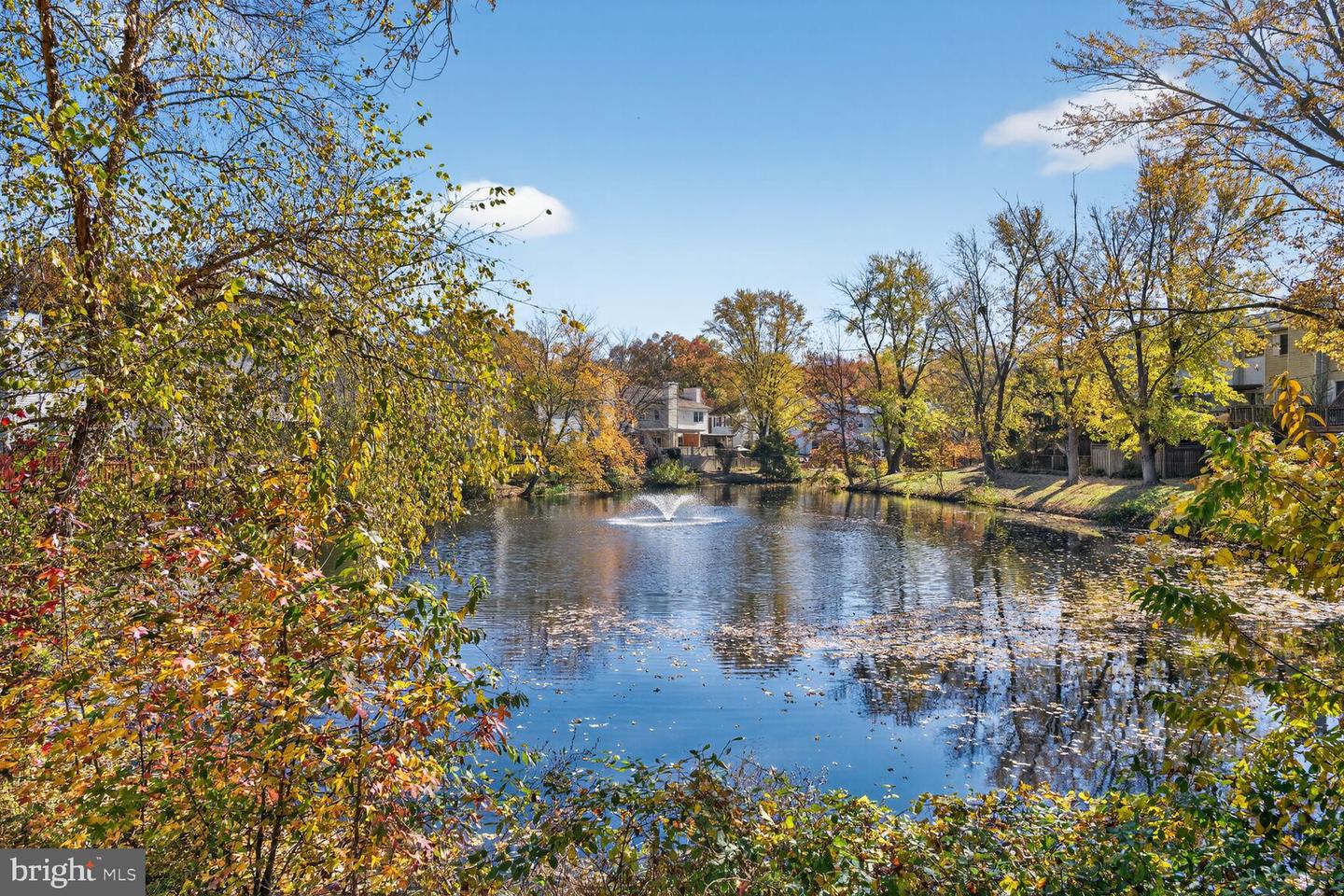 7137 LAKE COVE DR, ALEXANDRIA, Virginia 22315, 3 Bedrooms Bedrooms, ,3 BathroomsBathrooms,Residential,For sale,7137 LAKE COVE DR,VAFX2275514 MLS # VAFX2275514